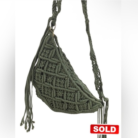 Forever 21 Handbags - NWT F21  GREEN MACRAME BAG